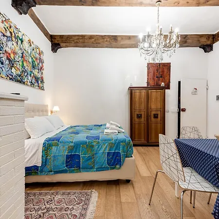 Apartment Quiet Independent At The Duomo Florence