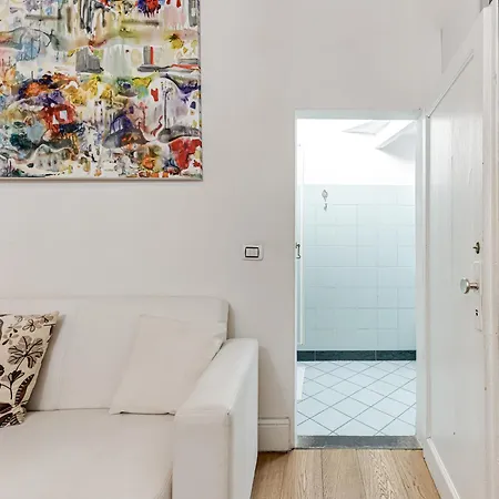 Quiet Independent At The Duomo Florence